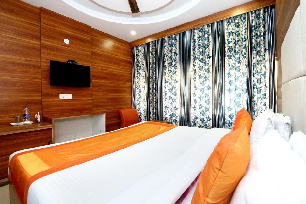Oyo 8622 Hotel Grand Inn Chandīgarh Extérieur photo