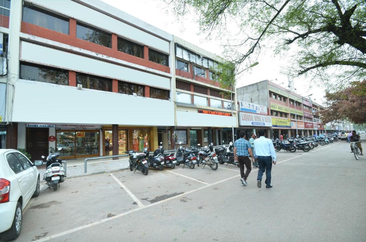 Oyo 8622 Hotel Grand Inn Chandīgarh Extérieur photo